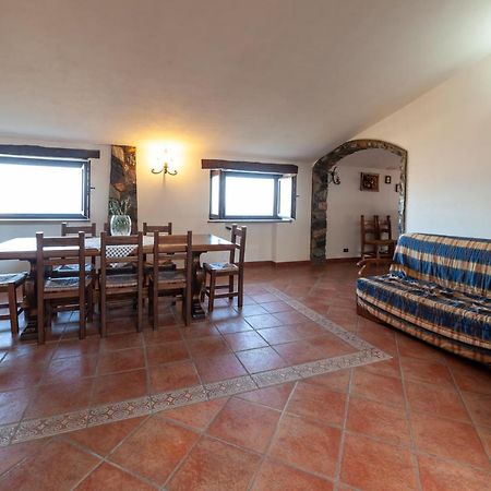 Azienda Agrituristica Le Terre Di San Leonardo Четраро Екстер'єр фото