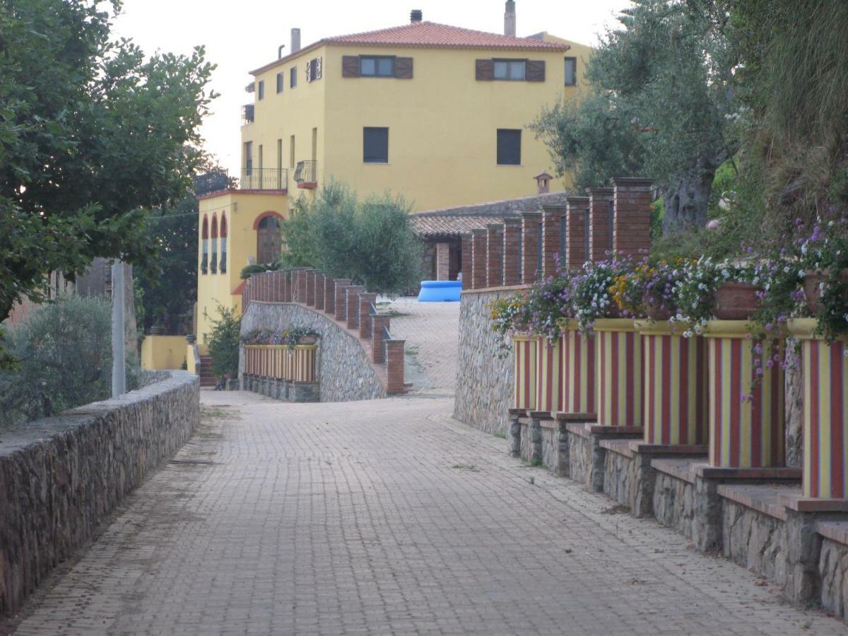 Azienda Agrituristica Le Terre Di San Leonardo Четраро Екстер'єр фото