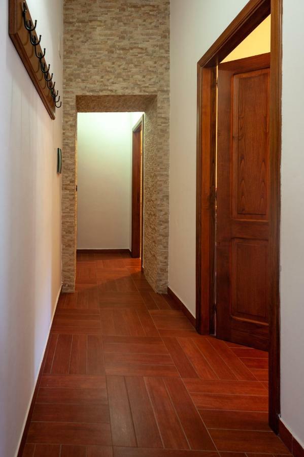 Azienda Agrituristica Le Terre Di San Leonardo Четраро Екстер'єр фото