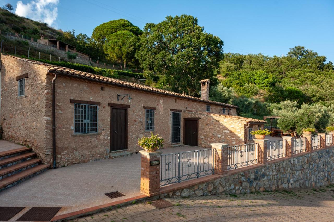 Azienda Agrituristica Le Terre Di San Leonardo Четраро Екстер'єр фото