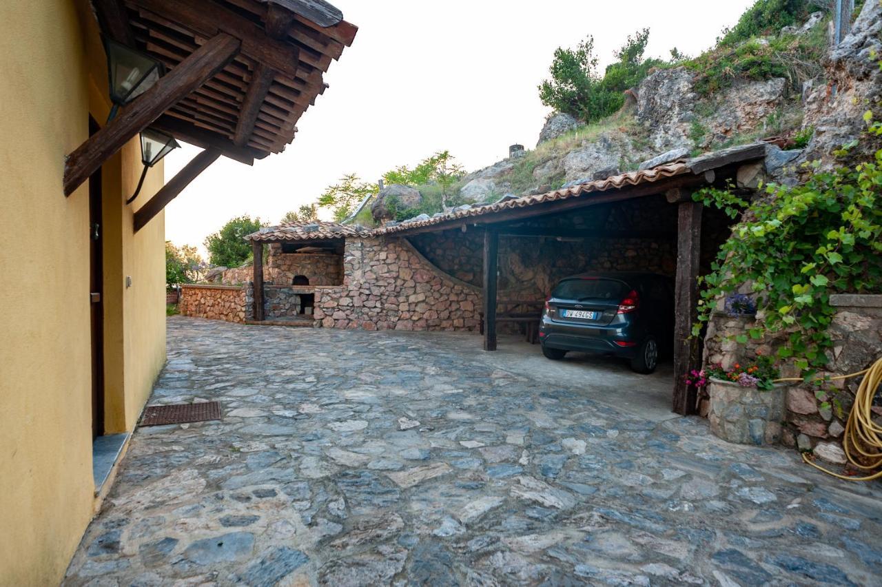 Azienda Agrituristica Le Terre Di San Leonardo Четраро Екстер'єр фото