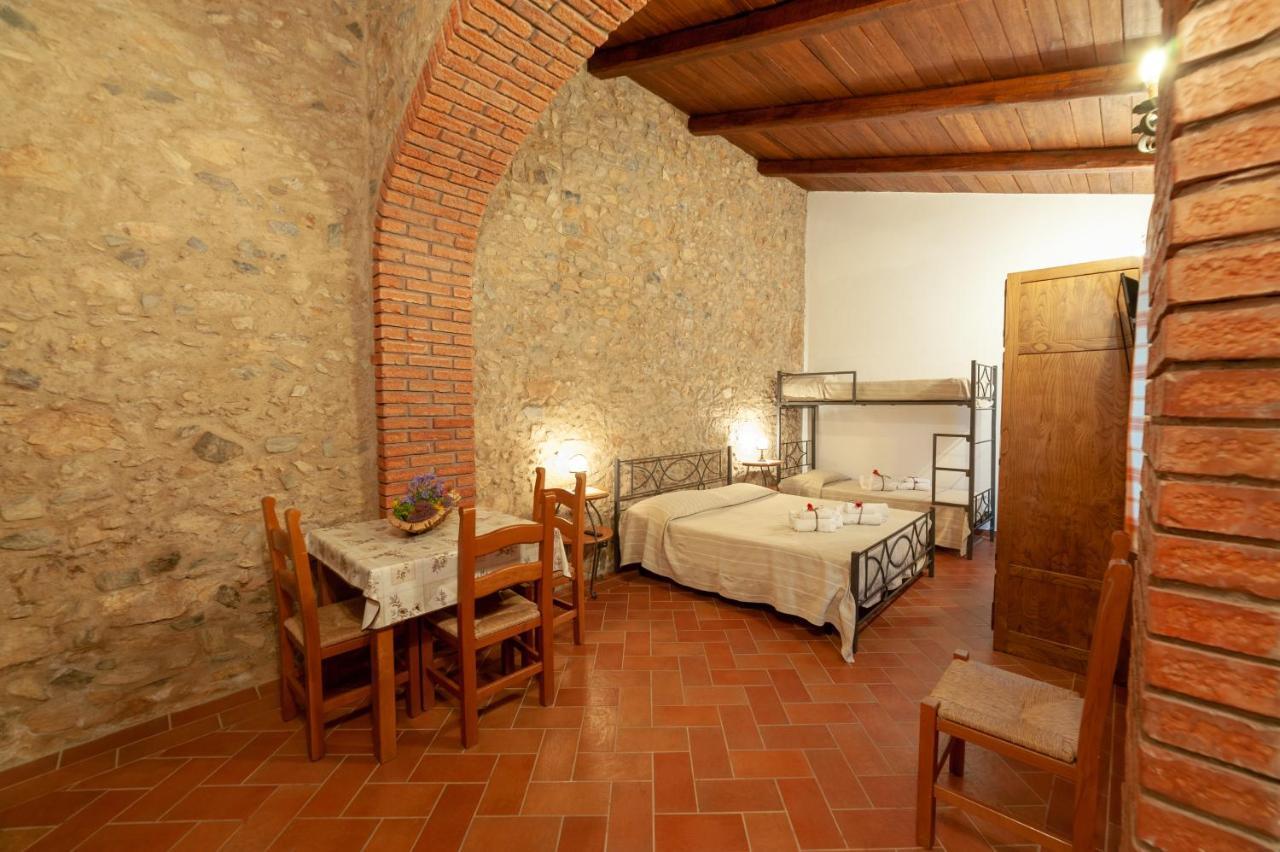 Azienda Agrituristica Le Terre Di San Leonardo Четраро Екстер'єр фото
